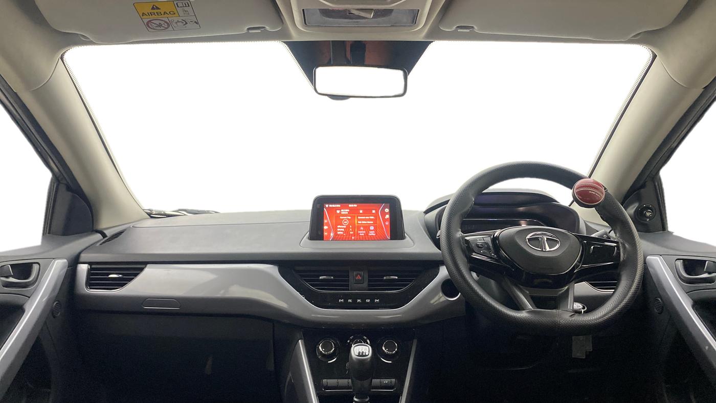 2023 Tata NEXON XM PLUS SUNROOF PETROL, Petrol, Manual, 40,603 km, Dashboard