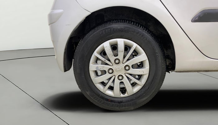 2014 Hyundai i10 SPORTZ 1.1, Petrol, Manual, 40,814 km, Right Rear Wheel