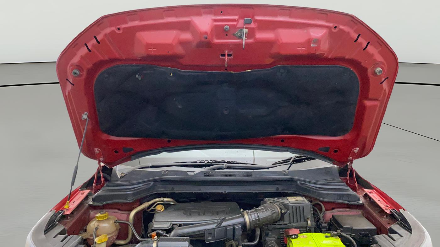 2019 Mahindra XUV300 W8 (O) 1.2 PETROL, Petrol, Manual, 64,376 km, Open Bonet