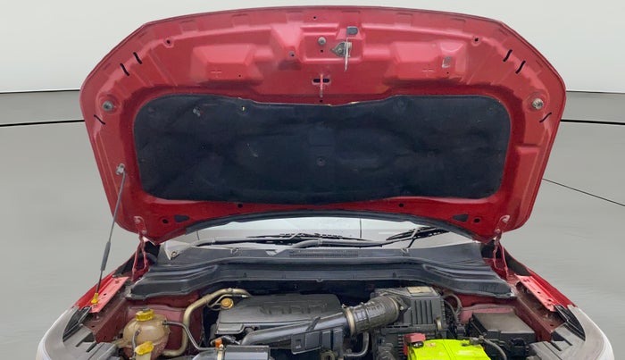 2019 Mahindra XUV300 W8 (O) 1.2 PETROL, Petrol, Manual, 64,322 km, Open Bonet