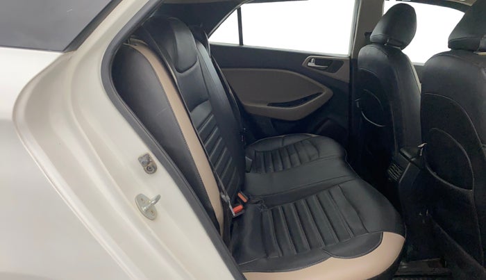 2015 Hyundai Elite i20 MAGNA 1.2, Petrol, Manual, 98,620 km, Right Side Rear Door Cabin