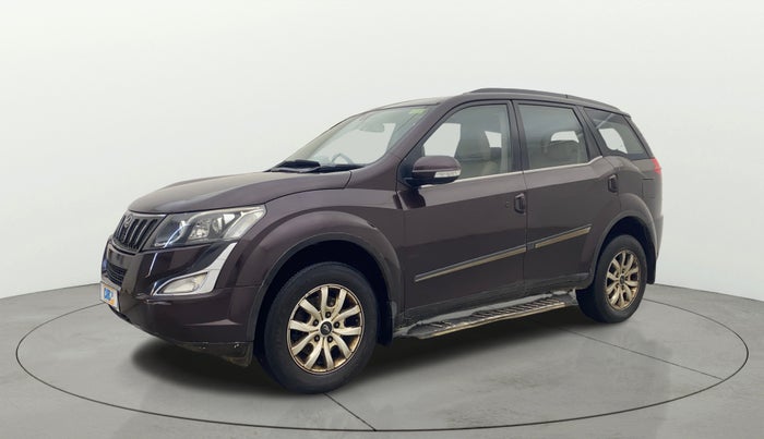 2017 Mahindra XUV500 W10 AT, Diesel, Automatic, 90,254 km, Left Front Diagonal