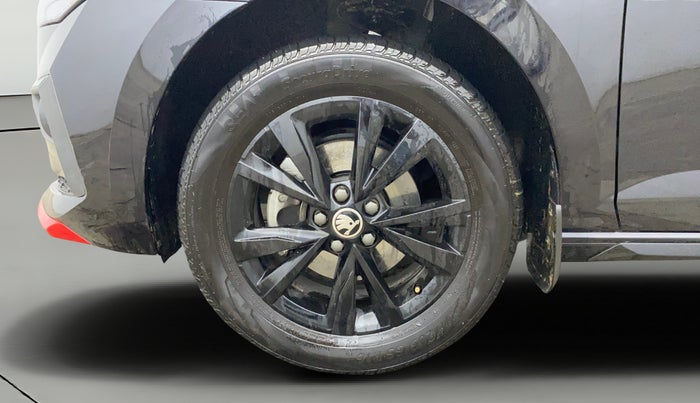 2025 Skoda SLAVIA Monte Carlo 1.0L TSI MT, Petrol, Manual, 5,875 km, Left Front Wheel