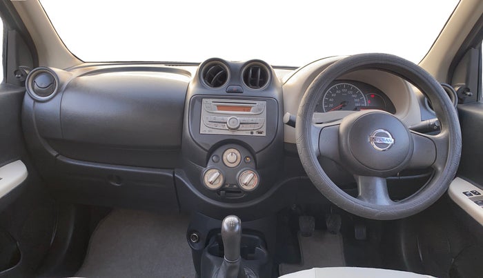 2015 Nissan Micra Active XV, Petrol, Manual, 33,441 km, Dashboard