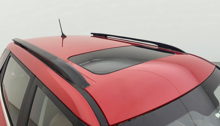 2023 Mahindra XUV300 W6 1.2 PETROL, Petrol, Manual, 3,926 km, Roof