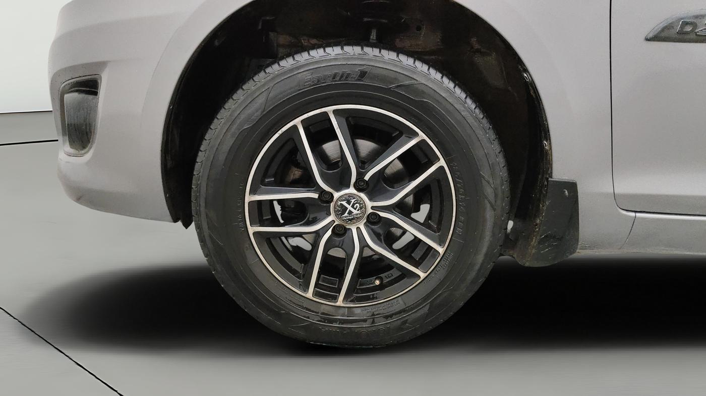 2014 Maruti Swift Dzire VDI, Diesel, Manual, 1,14,043 km, Left Front Wheel