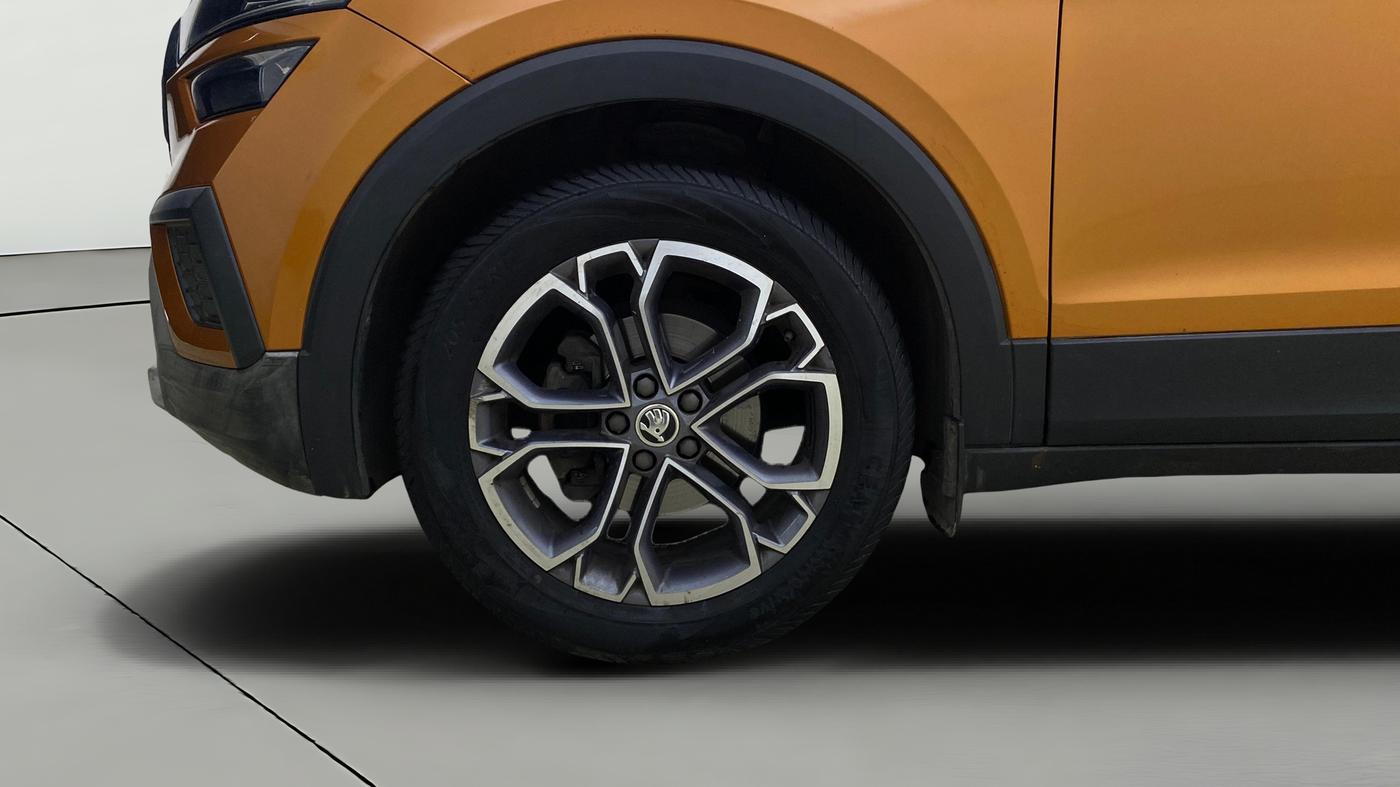 2021 Skoda KUSHAQ STYLE 1.0L TSI AT, Petrol, Automatic, 28,337 km, Left Front Wheel