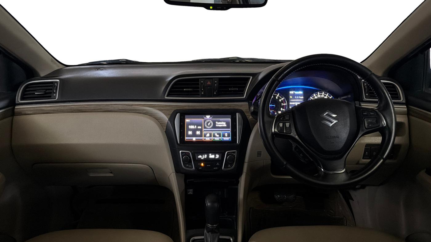 2020 Maruti Ciaz ALPHA  AT 1.5 SHVS PETROL, Petrol, Automatic, 1,14,322 km, Dashboard