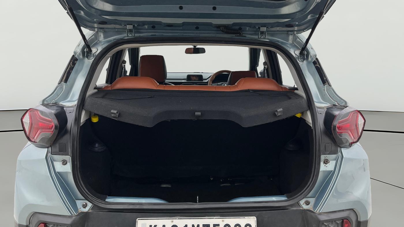 2023 Tata PUNCH ADVENTURE AMT, Petrol, Automatic, 33,617 km, Boot Open Zoomed View