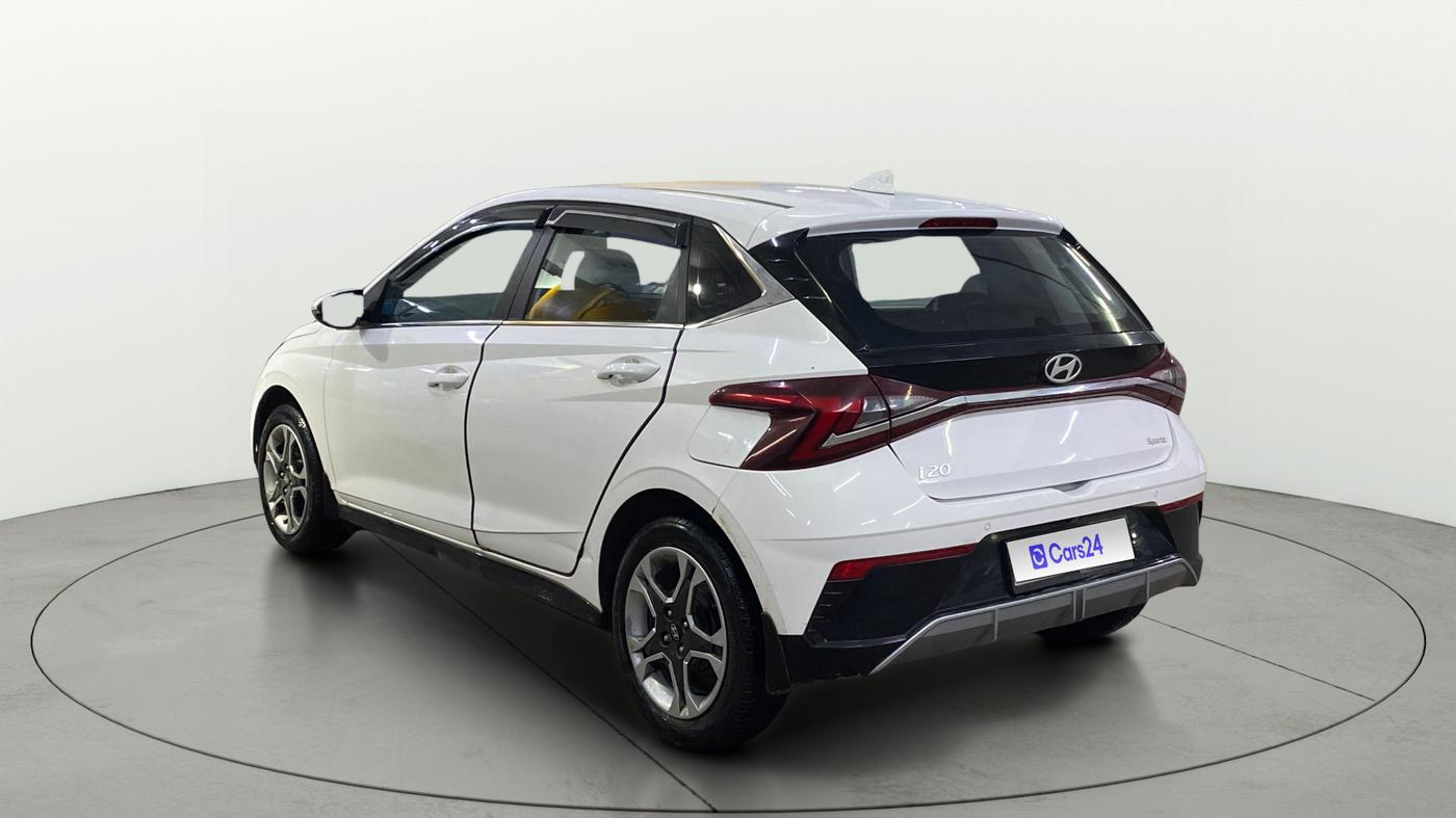 2024 Hyundai NEW I20 Sportz (O) 1.2, Petrol, Manual, 33,588 km, Left Back Diagonal