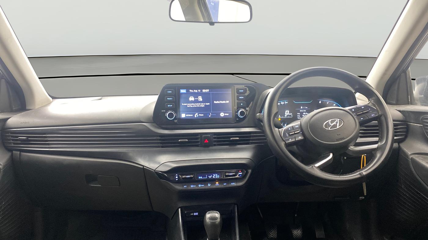 2023 Hyundai NEW I20 SPORTZ 1.2 MT, Petrol, Manual, 1,01,211 km, Air Conditioner