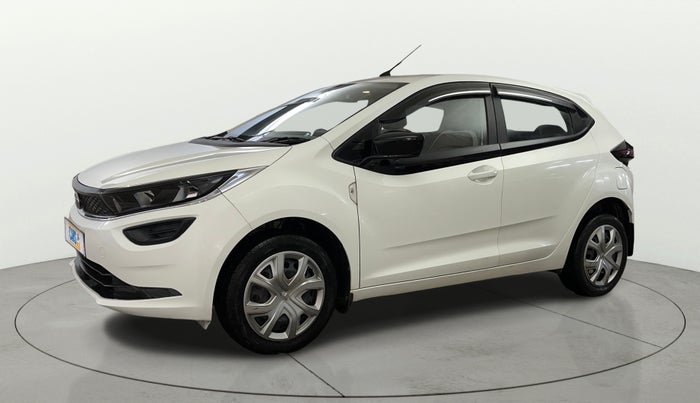 2022 Tata ALTROZ XM PLUS PETROL, Petrol, Manual, 32,439 km, Left Front Diagonal