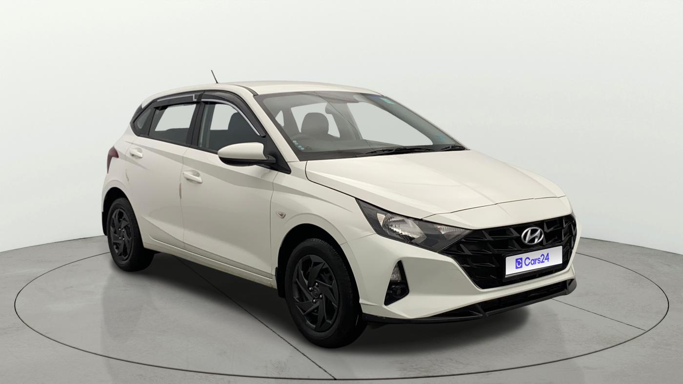 2023 Hyundai NEW I20 MAGNA 1.2 MT, Petrol, Manual, 27,146 km, Right Front Diagonal