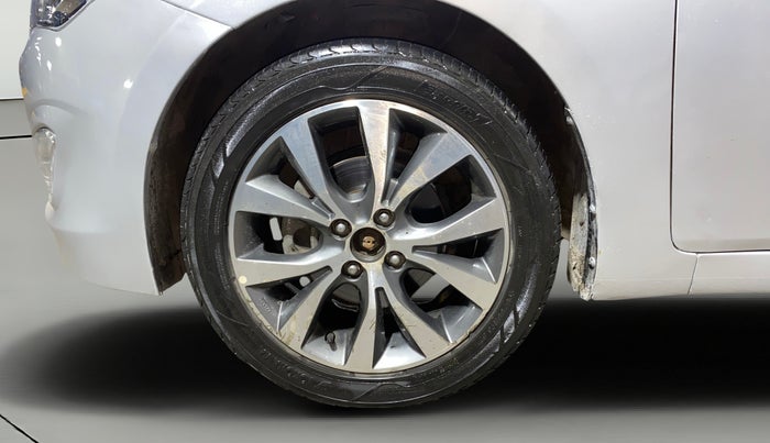 2017 Hyundai Verna 1.6 VTVT SX AT, Petrol, Automatic, 56,886 km, Left Front Wheel
