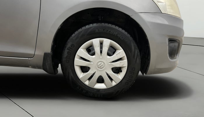 2014 Maruti Swift Dzire VXI, Petrol, Manual, 77,916 km, Right Front Wheel