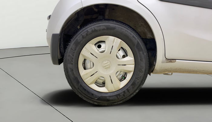 2013 Maruti Ritz LXI, Petrol, Manual, 29,550 km, Right Rear Wheel