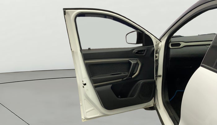 2021 Renault Kiger RXZ TURBO CVT DUAL TONE, Petrol, Automatic, 61,907 km, LHS Front Door