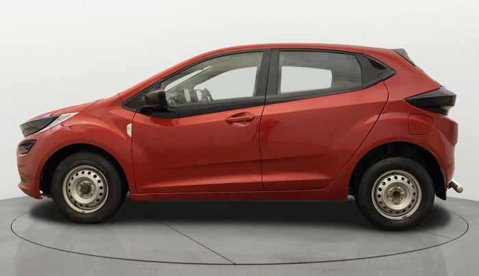 2022 Tata ALTROZ XE DIESEL, Diesel, Manual, 37,776 km, Left Side