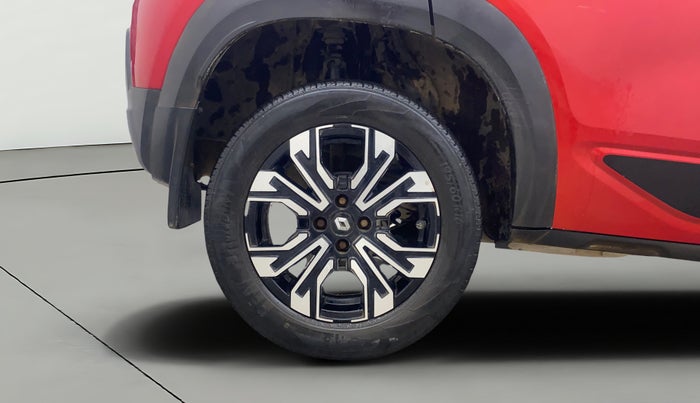 2022 Renault Kiger RXT (O) AMT DUAL TONE, Petrol, Automatic, 34,838 km, Right Rear Wheel