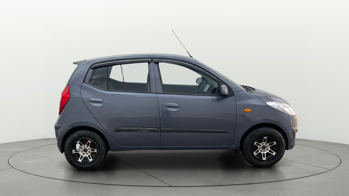 2014 Hyundai i10 SPORTZ 1.1, Petrol, Manual, 74,817 km, Right Side View