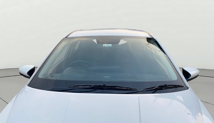 2023 Hyundai NEW I20 SPORTZ 1.2 MT, Petrol, Manual, 31,108 km, Front Windshield