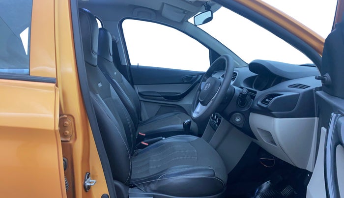 2017 Tata Tiago XM PETROL, Petrol, Manual, 51,187 km, Right Side Front Door Cabin
