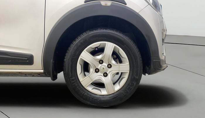 2019 Renault TRIBER RXZ, Petrol, Manual, 64,286 km, Right Front Wheel