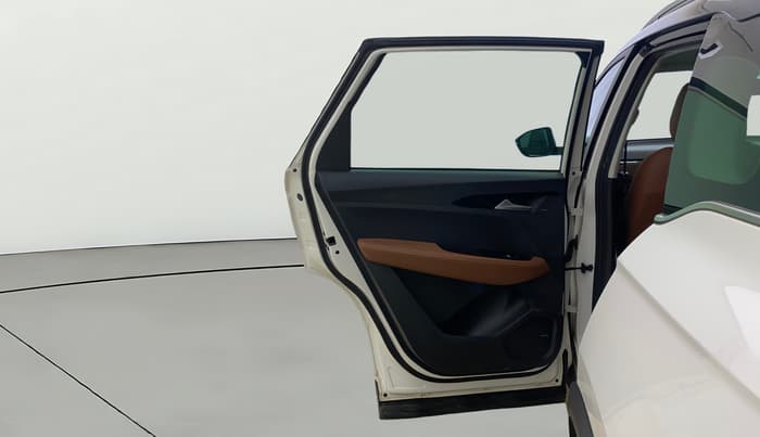 2022 MG HECTOR PLUS SHARP 1.5 PETROL TURBO DCT 6-STR DUAL TONE, Petrol, Automatic, 73,513 km, LHS Rear Door