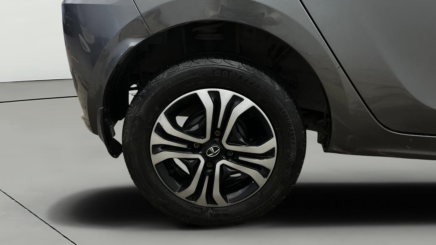 2022 Tata Tiago XZ PLUS CNG, CNG, Manual, 37,312 km, Right Rear Wheel
