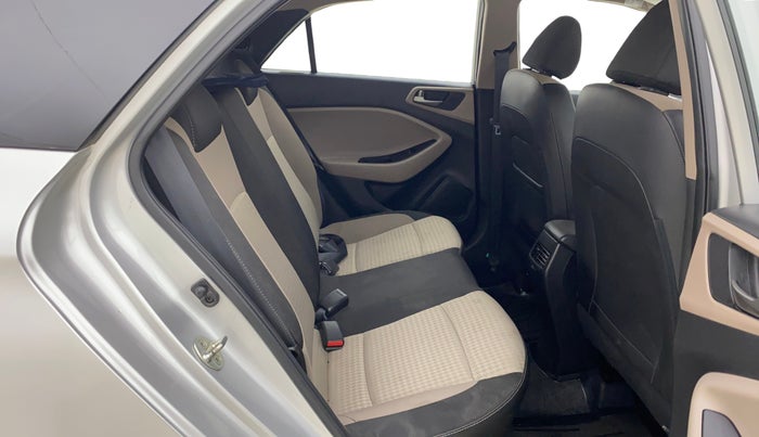 2018 Hyundai Elite i20 SPORTZ 1.2, Petrol, Manual, 29,976 km, Right Side Rear Door Cabin