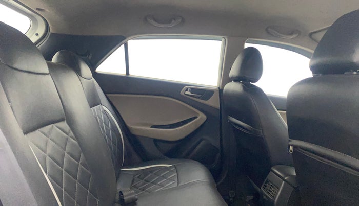 2015 Hyundai Elite i20 MAGNA 1.2, Petrol, Manual, 80,186 km, Right Side Rear Door Cabin