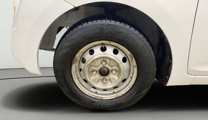 2015 Hyundai Eon ERA +, Petrol, Manual, 1,18,616 km, Left Front Wheel