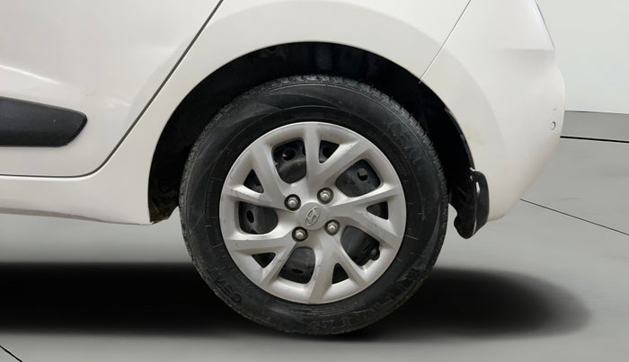 2017 Hyundai Grand i10 SPORTZ (O) 1.2 KAPPA VTVT, CNG, Manual, 86,122 km, Left Rear Wheel