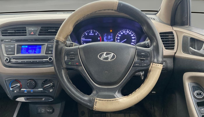 2015 Hyundai Elite i20 MAGNA 1.4 CRDI, Diesel, Manual, 1,17,805 km, Steering Wheel Close Up