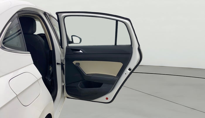 2022 Skoda SLAVIA STYLE 1.0L TSI MT, Petrol, Manual, 60,490 km, RHS Rear Door
