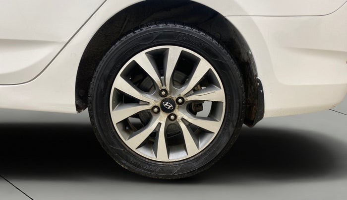 2014 Hyundai Verna FLUIDIC 1.6 VTVT SX, Petrol, Manual, 46,057 km, Left Rear Wheel