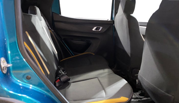 2022 Renault Kwid CLIMBER MT 1.0, Petrol, Manual, 10,533 km, Right Side Rear Door Cabin