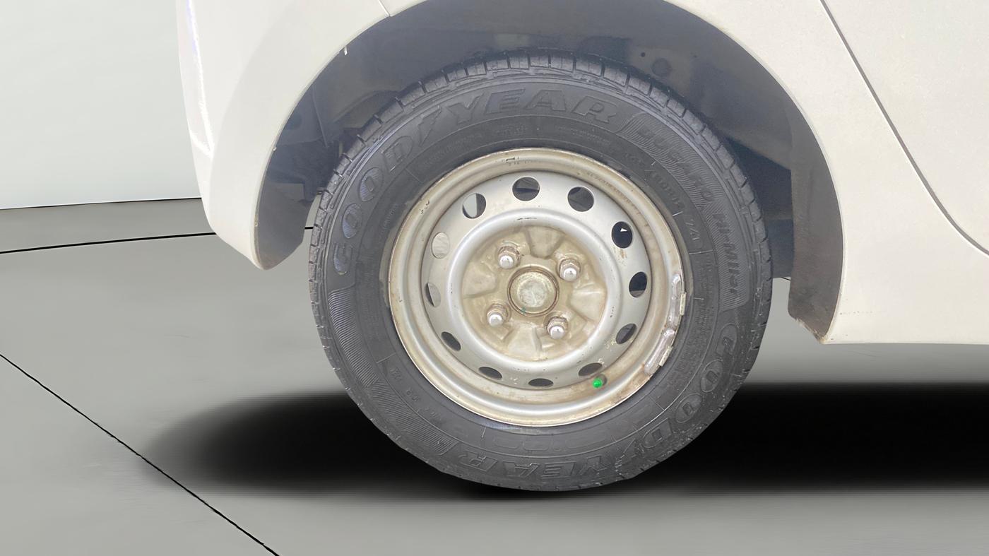 2015 Hyundai Eon ERA +, Petrol, Manual, 86,618 km, Right Rear Wheel