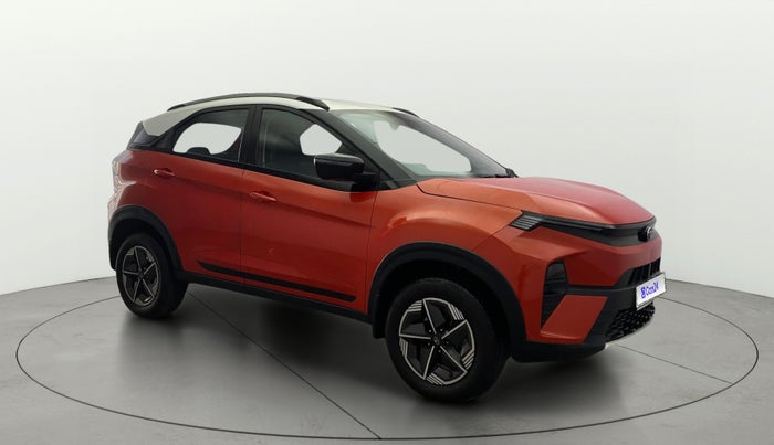 2024 Tata NEXON CREATIVE AMT DUAL TONE 1.2 PETROL, Petrol, Automatic, 19,537 km, Right Front Diagonal