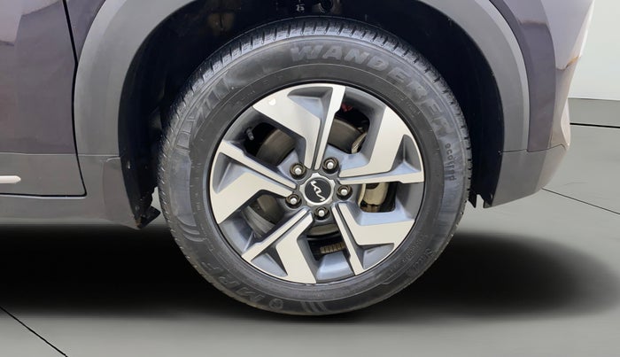 2023 KIA SONET HTX 1.5 DIESEL IMT, Diesel, Manual, 28,079 km, Right Front Wheel