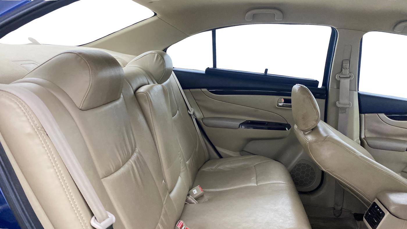 2017 Maruti Ciaz DELTA 1.4 MT PETROL, Petrol, Manual, 73,958 km, Right Side Rear Door Cabin