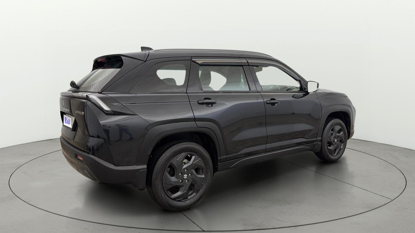 2025 Maruti Victoris Zxi 1.5 eCVT, Hybrid, Automatic, 4,400 km, Right Back Diagonal