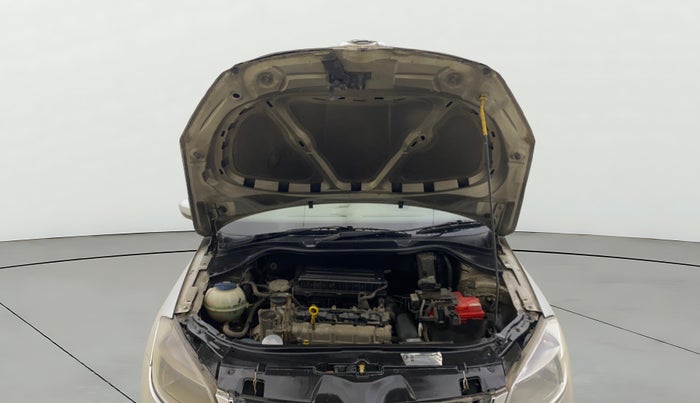 2015 Skoda Rapid AMBITION 1.6 MPI MT, Petrol, Manual, 1,43,066 km, Open Bonet