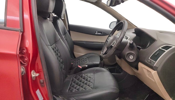 2014 Hyundai i20 SPORTZ 1.2, Petrol, Manual, 50,593 km, Right Side Front Door Cabin