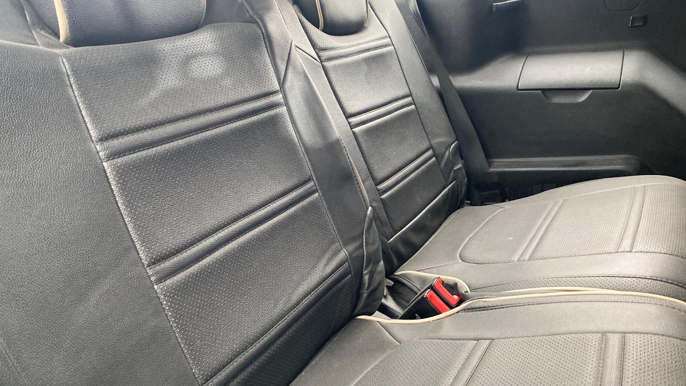 2017 Tata Hexa XT 4X2 7 STR, Diesel, Manual, 1,02,883 km, Third Seat Row ( optional )