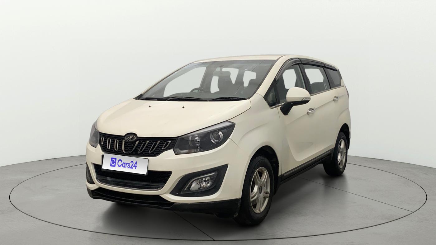 2018 Mahindra MARAZZO M6 7 STR, Diesel, Manual, 97,609 km, Left Front Diagonal