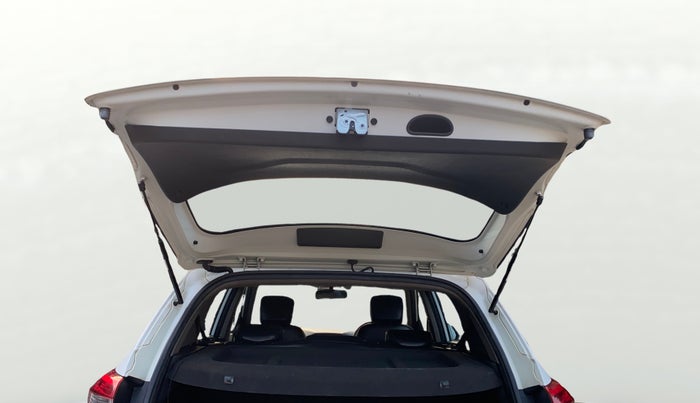 2016 Hyundai Creta SX PLUS 1.6 PETROL, Petrol, Manual, 1,11,085 km, Boot Door Open