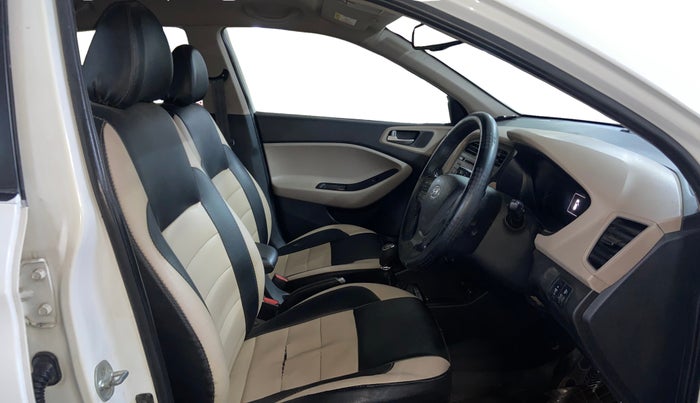 2014 Hyundai Elite i20 ASTA 1.2, Petrol, Manual, 1,07,721 km, Right Side Front Door Cabin