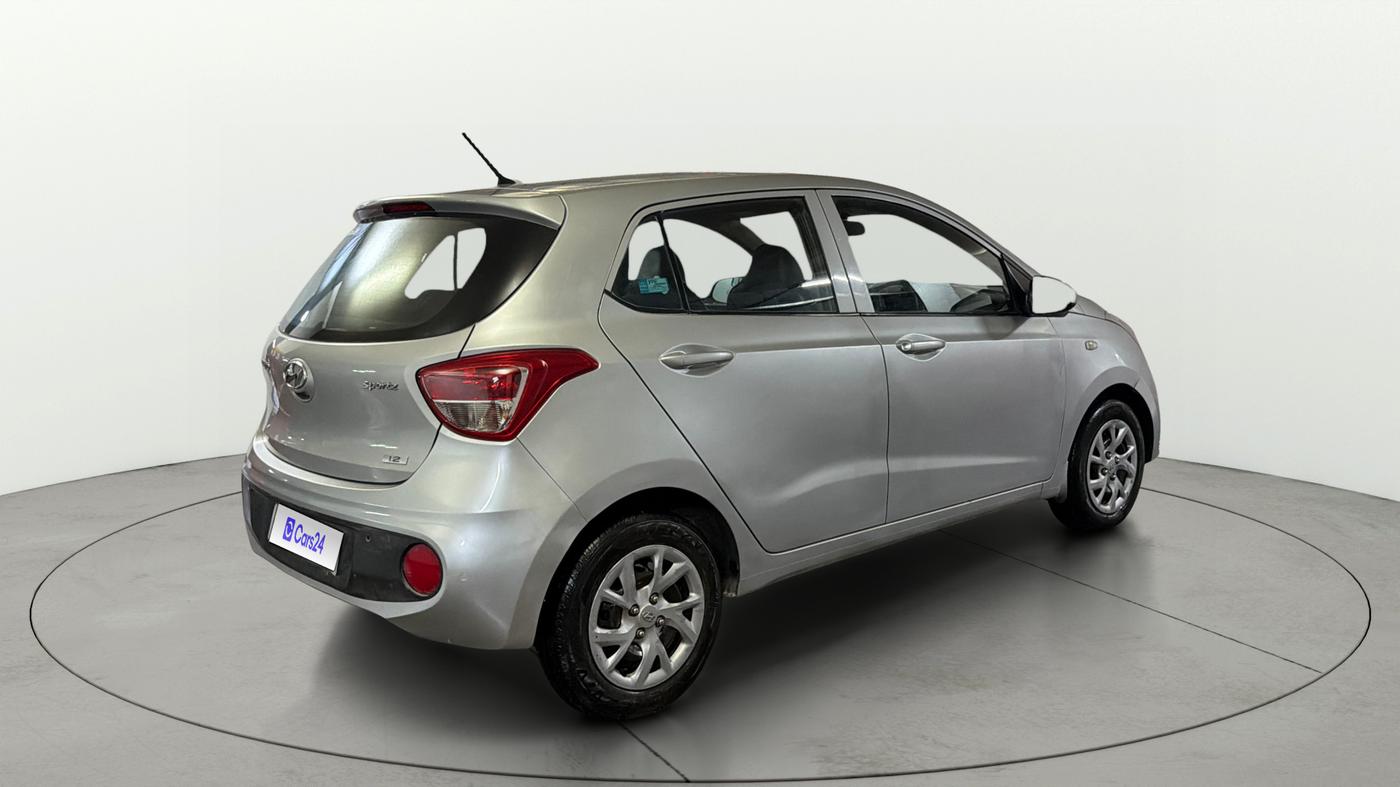 2018 Hyundai Grand i10 SPORTZ 1.2 KAPPA VTVT, Petrol, Manual, 50,689 km, Right Back Diagonal