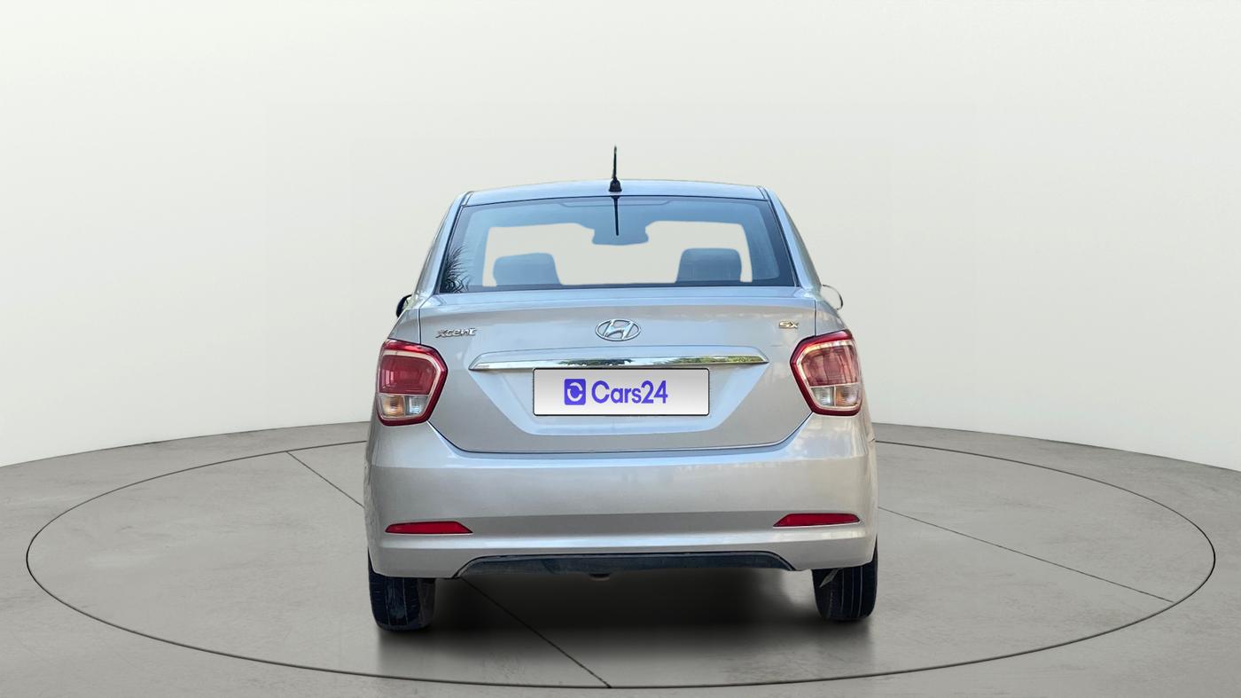 2016 Hyundai Xcent SX 1.2, Petrol, Manual, 1,18,304 km, Back/Rear